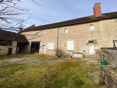 Corps de ferme - 300 m² - 10 pièces