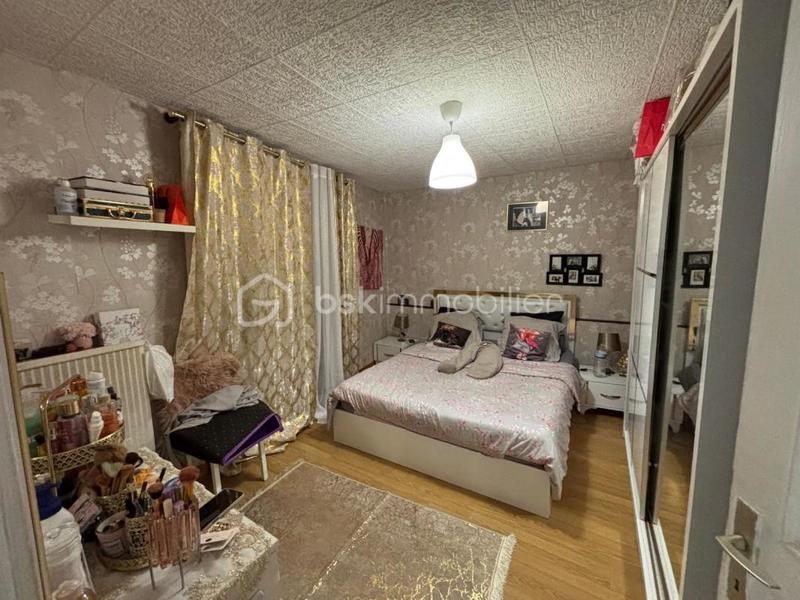 Appartement - 82 m² - 3 pièces