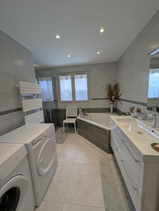 Maison - 96 m² - 4 pièces