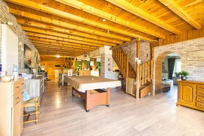 Maison - 209 m² - 9 pièces