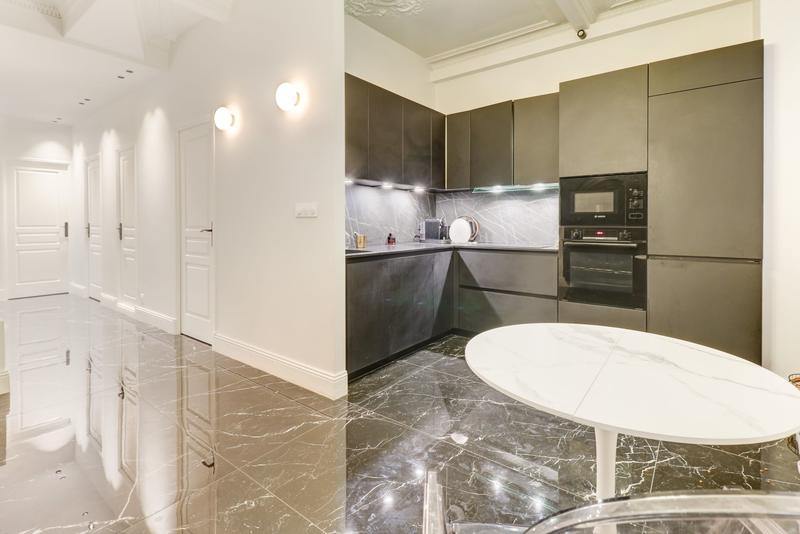 Appartement - 140 m² - 5 pièces