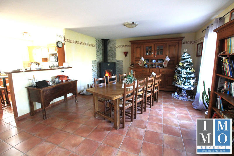 Maison - 143 m² - 6 pièces