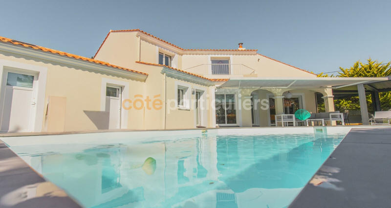 Maison d'architecte - 251 m² - 12 pièces