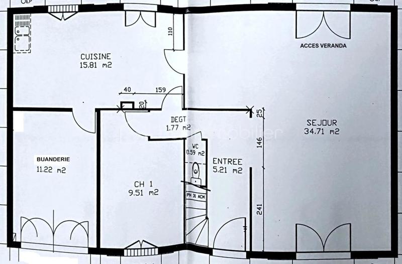 Maison - 202 m² - 8 pièces