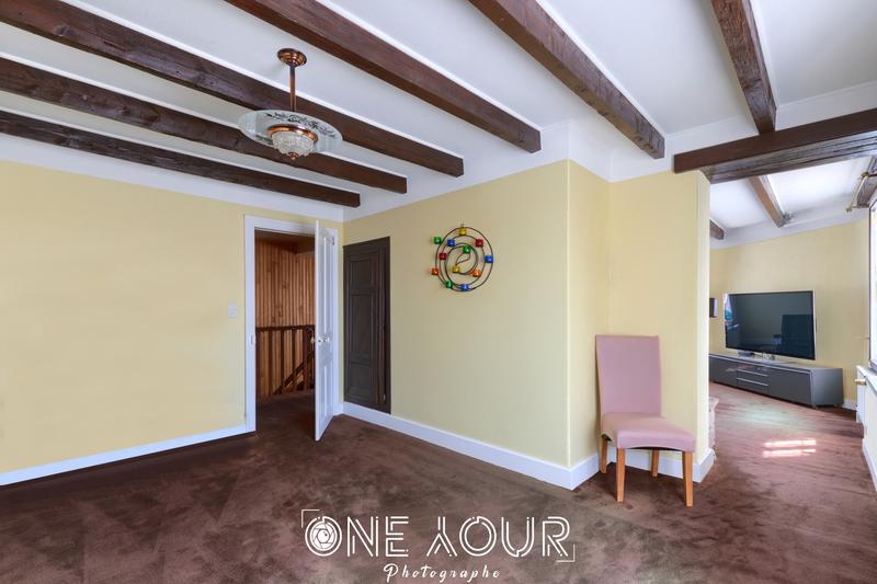 Maison - 265 m² - 10 pièces