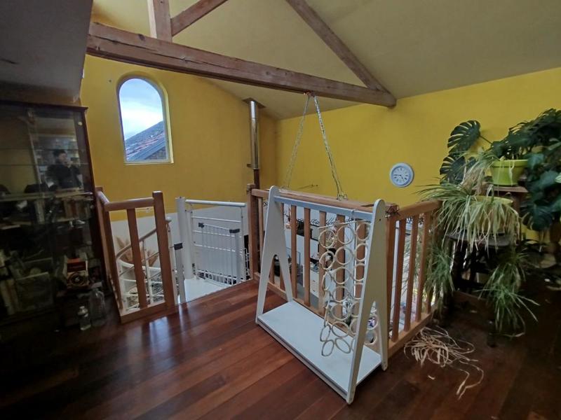 Maison - 242 m² - 6 pièces