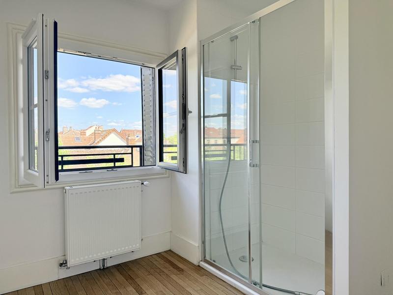 Appartement - 97 m² - 4 pièces