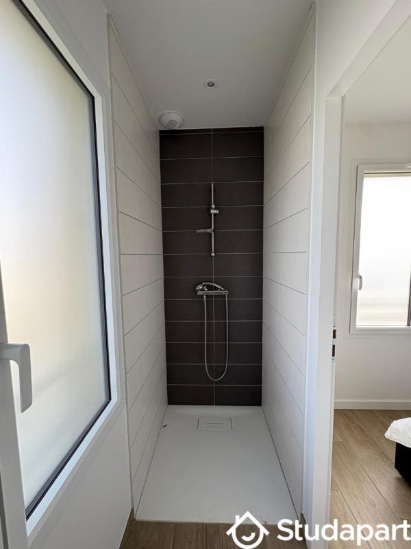 Chambre - 13 m² - 1 pièce