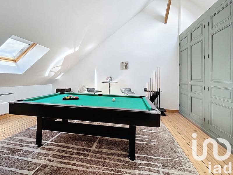 Maison - 240 m² - 9 pièces