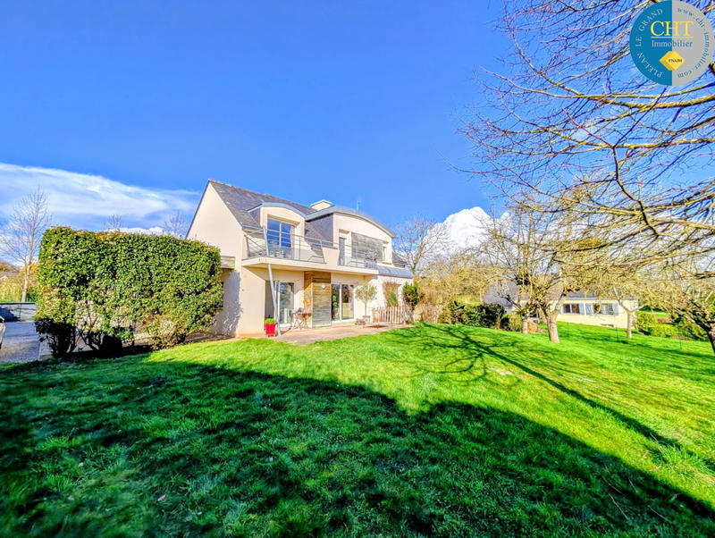 Maison - 156 m² - 7 pièces