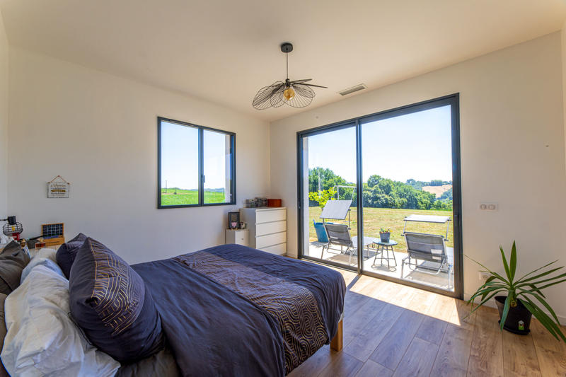 Maison - 297 m² - 9 pièces