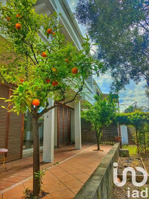 Maison - 250 m² - 8 pièces