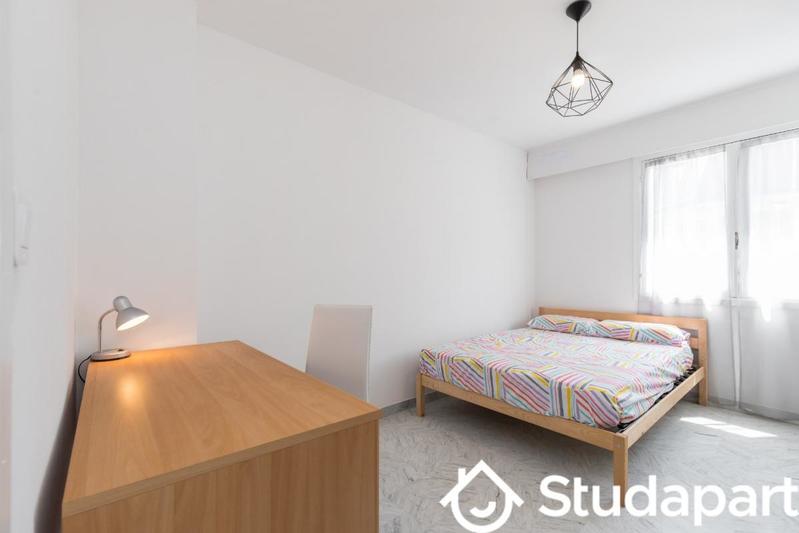 Chambre - 13 m² - 1 pièce