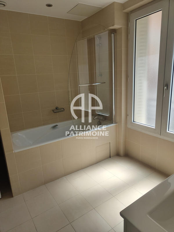 Appartement - 176 m² - 5 pièces