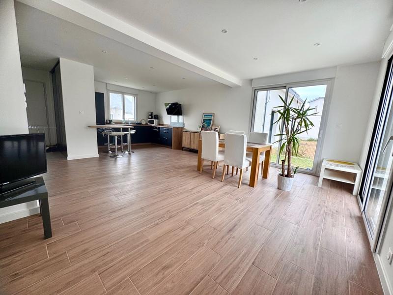 Maison - 123 m² - 6 pièces