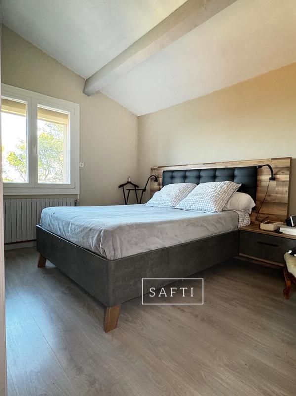 Maison - 100 m² - 5 pièces