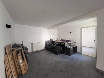 Appartement - 95 m² - 4 pièces