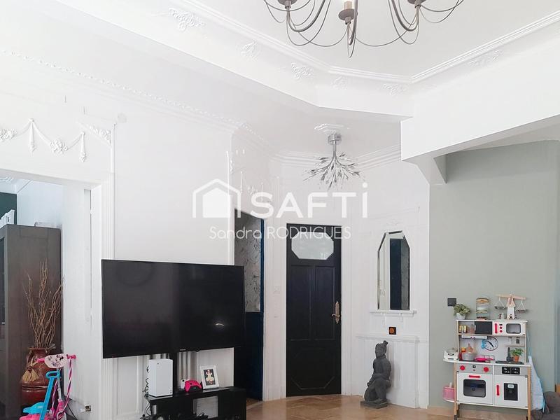 Maison - 160 m² - 8 pièces