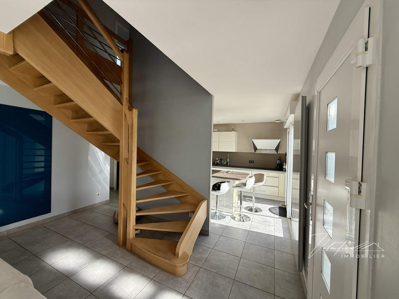 Maison contemporaine - 142 m² - 7 pièces