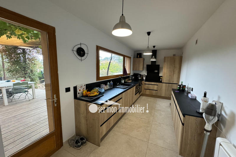 Maison - 187 m² - 7 pièces