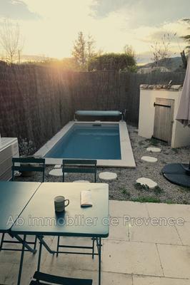 Maison - 94 m² - 4 pièces