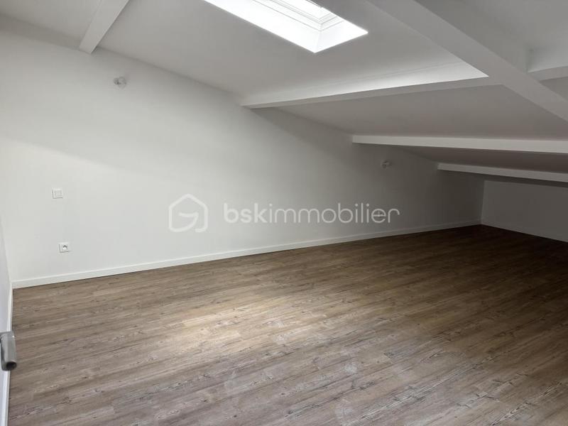 Appartement - 80 m² - 4 pièces