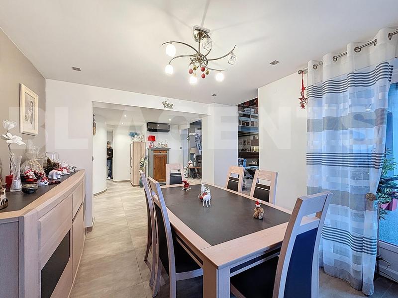 Maison de village - 187 m² - 6 pièces