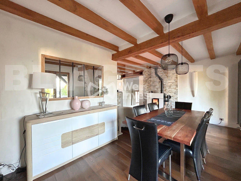 Maison - 219 m² - 6 pièces