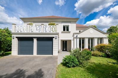 Maison contemporaine - 214 m² - 8 pièces