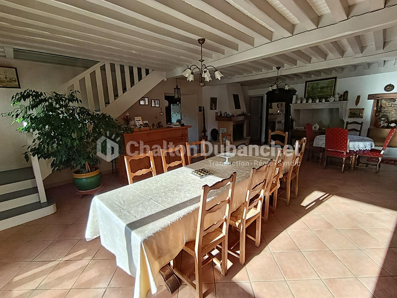 Propriété - 270 m²