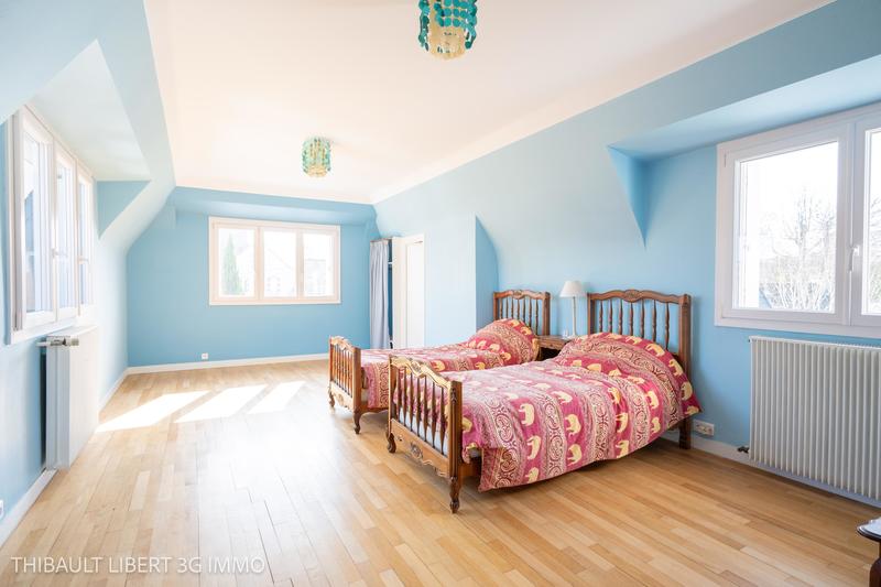 Villa - 250 m² - 7 pièces