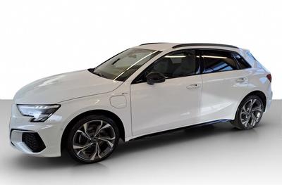 Audi A3 sportback 40 TFSIe s-Line 204 Hybride Rechrageable / Affichage Tete Haute Camera de Recul Audi Sound System