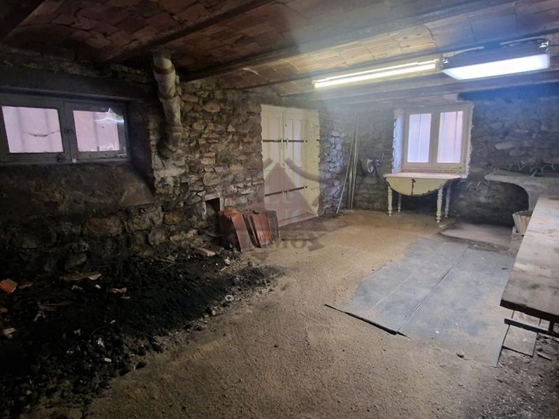 Maison - 196 m² - 8 pièces