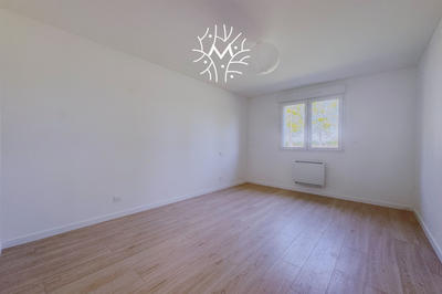 Maison - 96 m² - 5 pièces