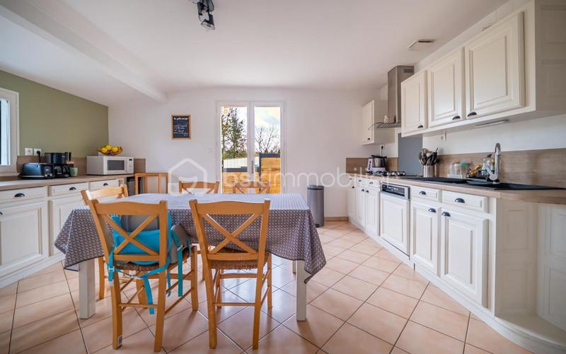 Maison traditionnelle - 139 m² - 5 pièces