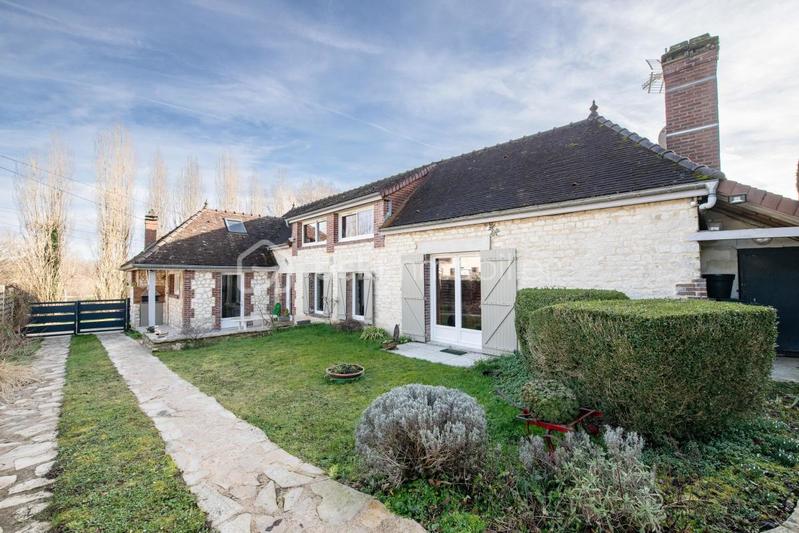 Longère - 390 m² - 11 pièces