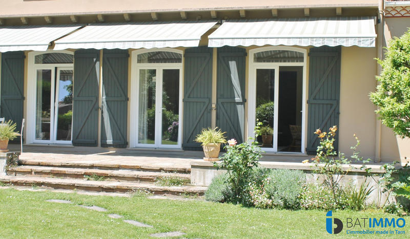 Maison - 265 m² - 7 pièces