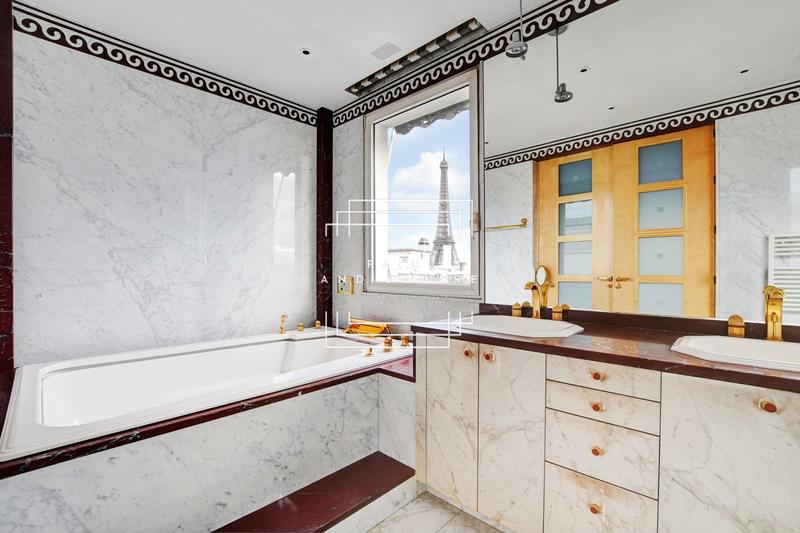 Appartement - 111 m² - 5 pièces