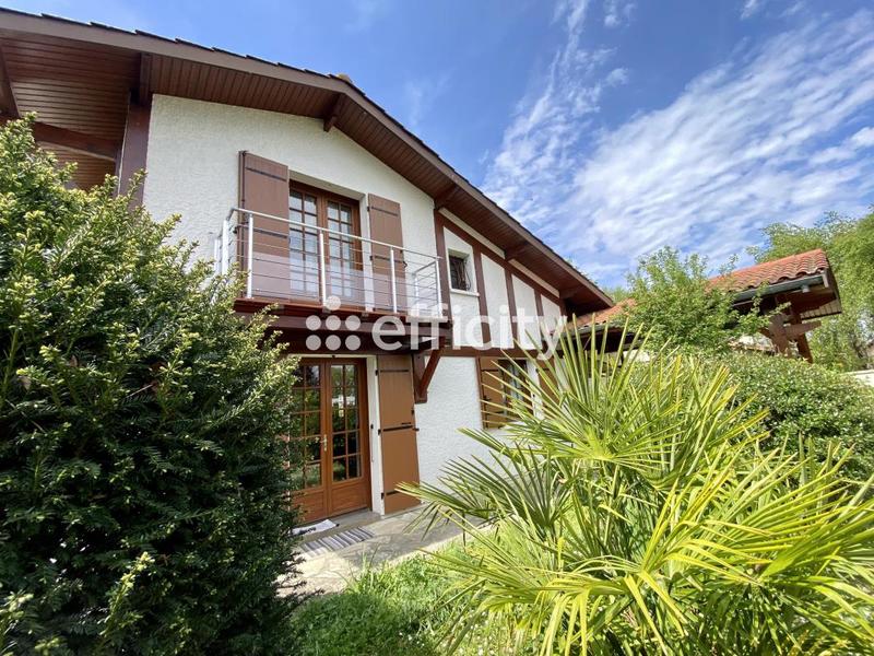 Maison - 140 m² - 6 pièces