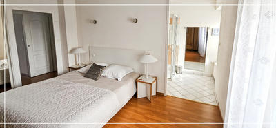 Appartement - 128 m² - 5 pièces