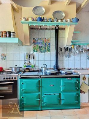 Maison - 214 m² - 9 pièces