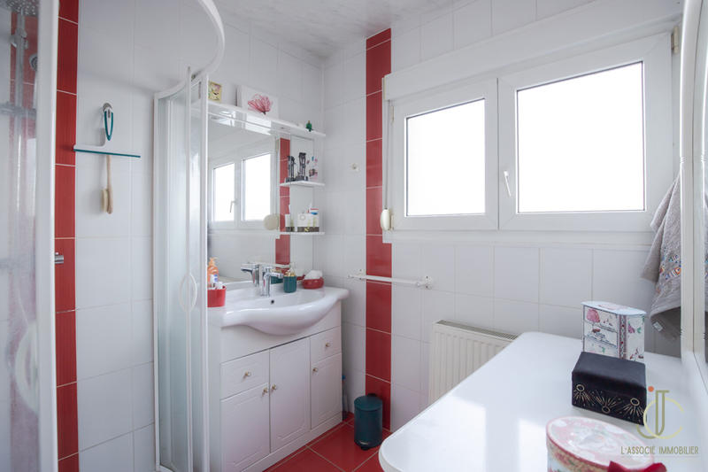 Maison - 90 m² - 4 pièces