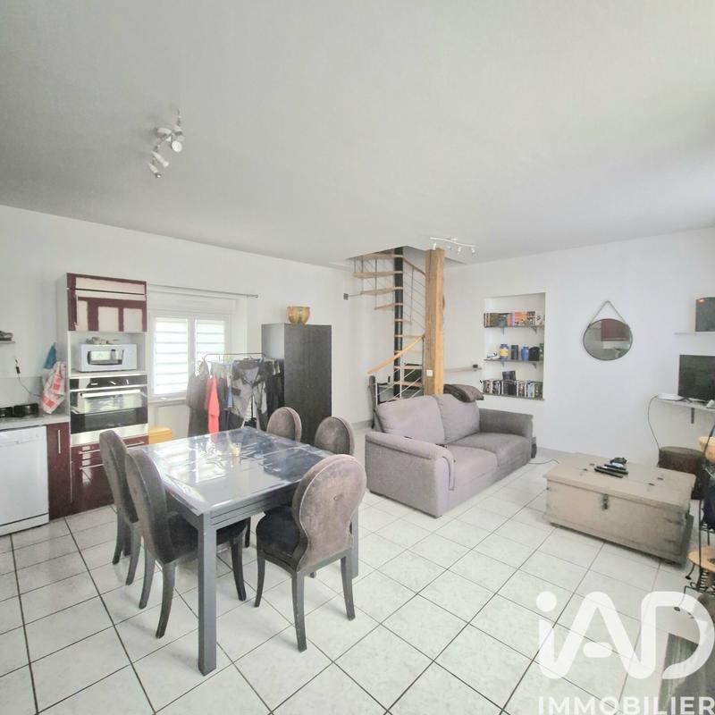 Maison - 234 m² - 8 pièces