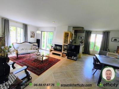 Maison - 151 m² - 6 pièces