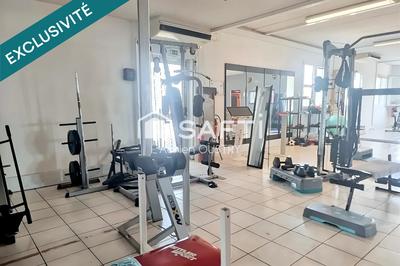 Local commercial - 240 m² - 6 pièces