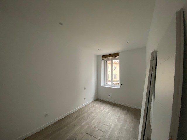 Appartement - 99 m² - 4 pièces