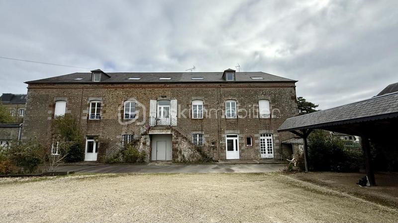 Immeuble - 300 m² - 11 pièces