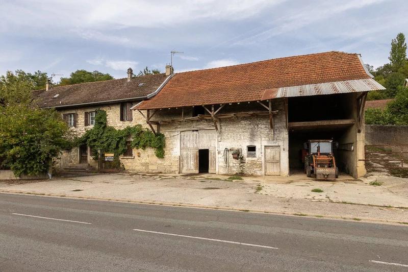 Maison - 238 m² - 10 pièces