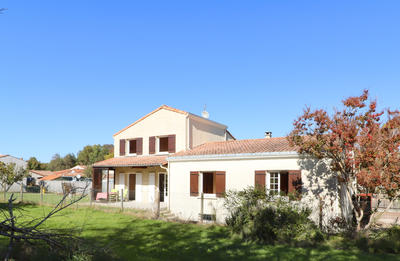 Maison - 145 m² - 6 pièces