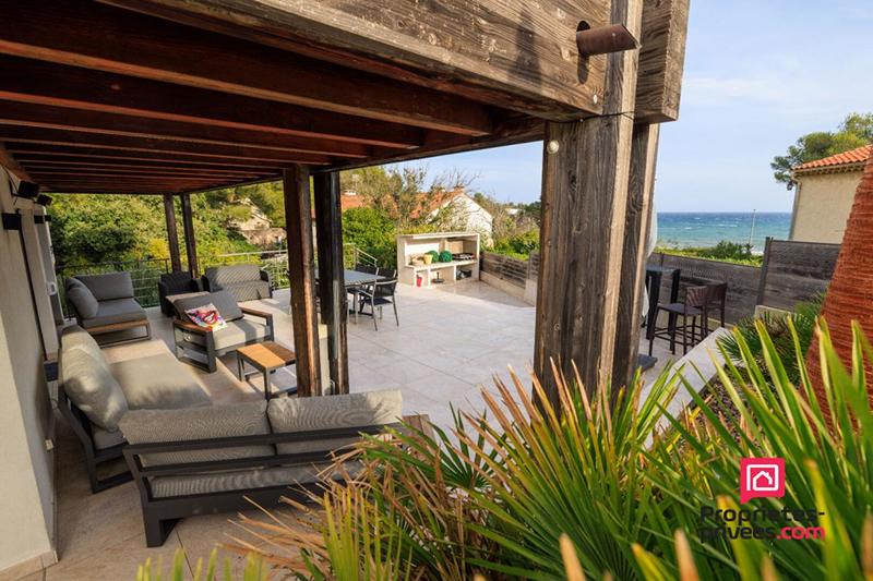 Villa - 255 m² - 9 pièces